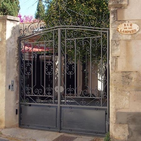 Apartamento Le 26 Nimes Exterior foto
